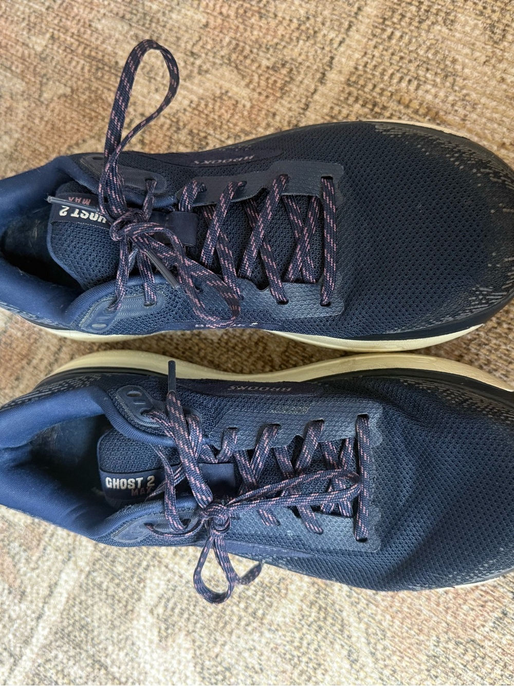 Brooks Ghost Max 2 Woman’s Gym Shoes Size 9